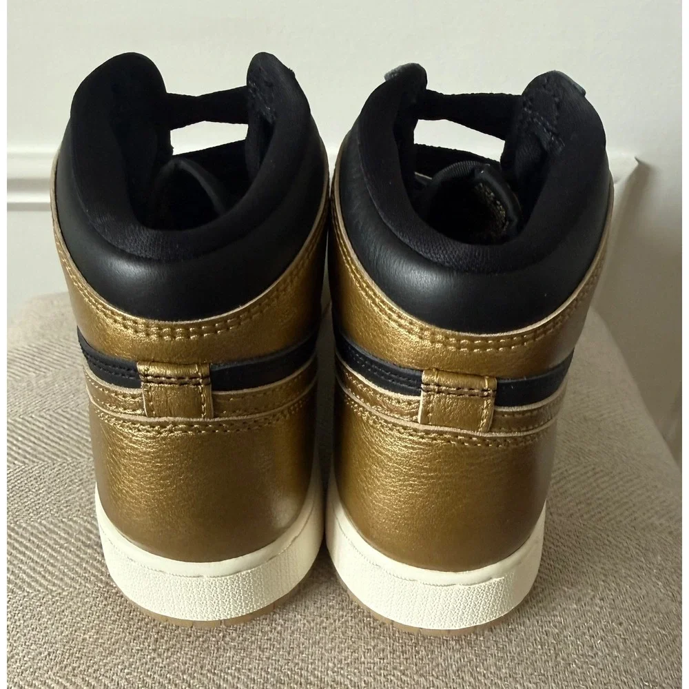 Jordan 1 Retro High OG GS Metallic Gold Black Sneakers FD1437-010 Kids